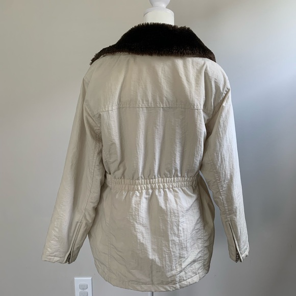 Vintage Cream Coat with Brown Fur Collar Inspired by Rachel Green on Friends - Picture 12 of 14